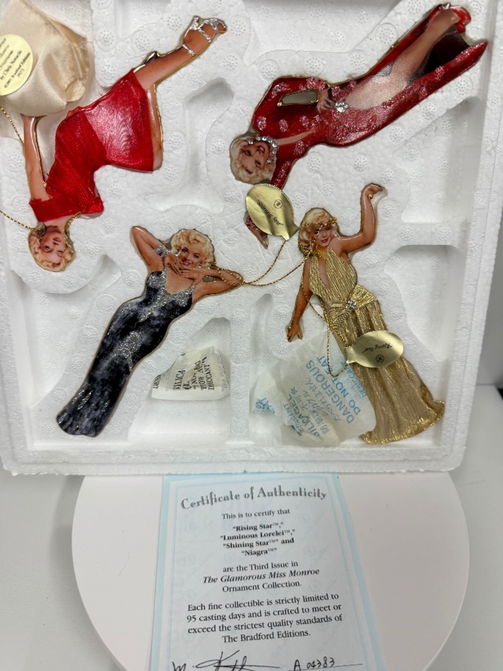 Marilyn Monroe Ornament Collection- EJ658